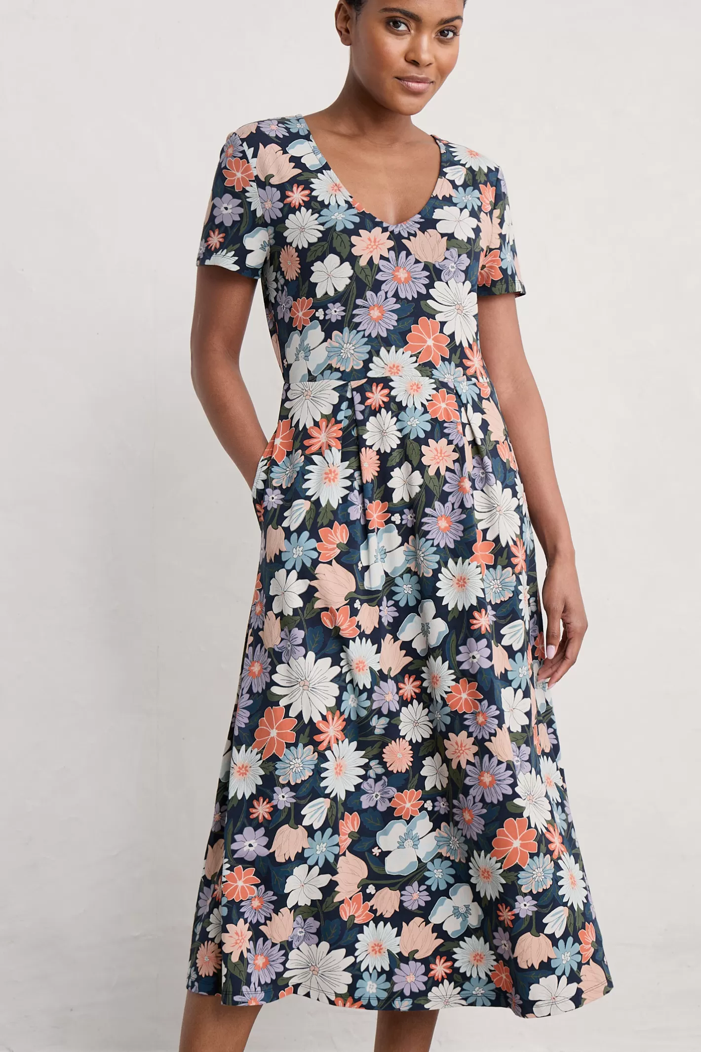 Flash Sale Helena Short Sleeve V-Neck Midi Dress Women Dresses